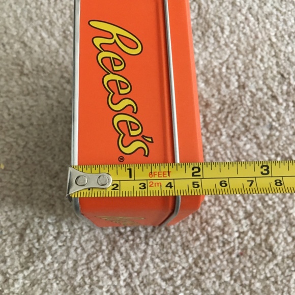 Repop Reese’s Tin - Picture 5 of 7
